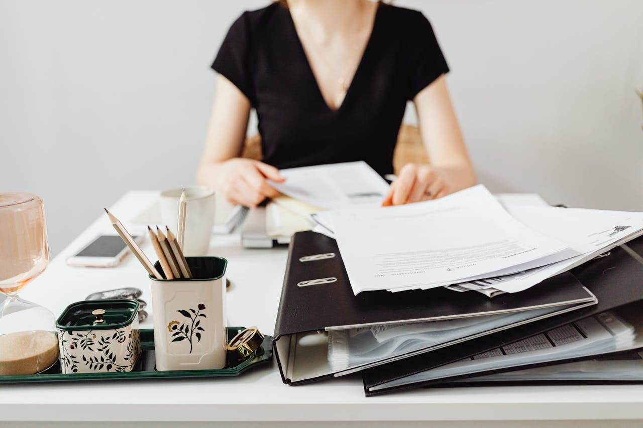 Organização no trabalho: como um espaço comercial pode ajudar a manter as tarefas em dia